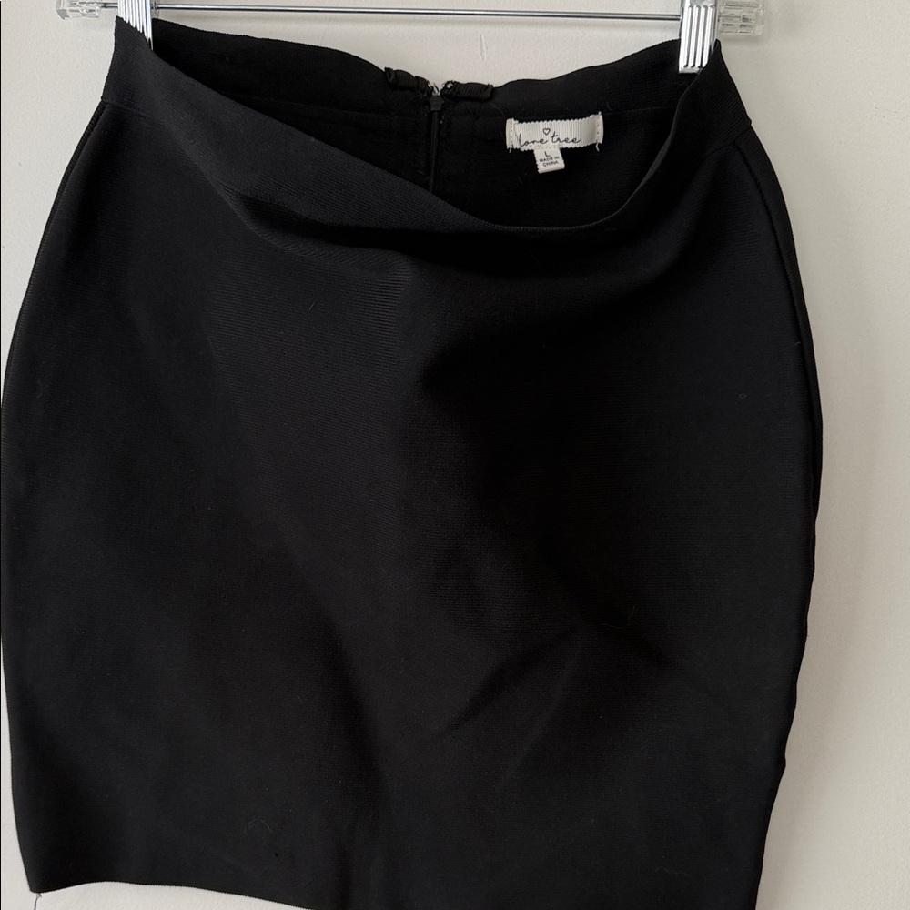 Love Tree Black Fitted Pencil Skirt